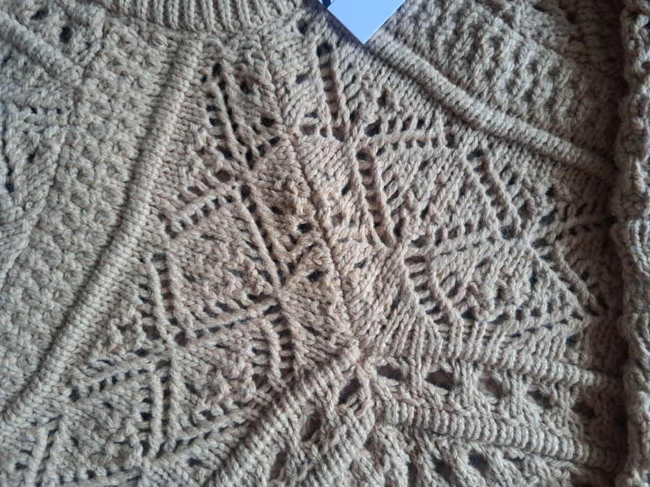 Sweter z ażurowej dzianiny Zara