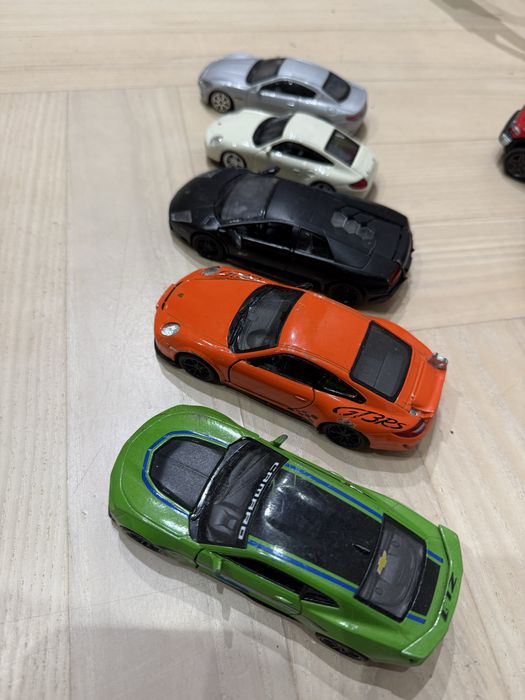 Металеві машинки модельки Porsche Lamborghini Mercedes Mustang Geep