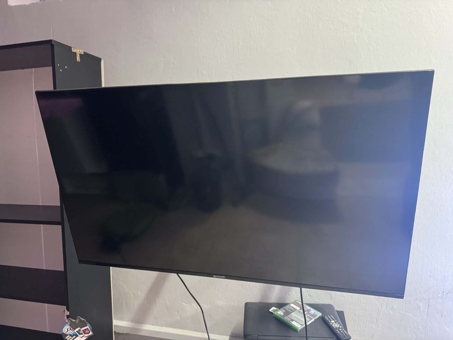 Telewizory, lady, regały, witryny, gabloty