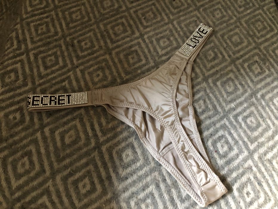 Жіночі труси стрінги з камінцями, розмір М