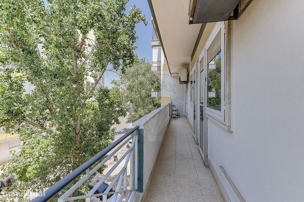 Apartamento T4 para arrendamento