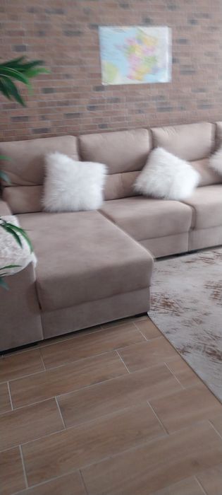 Sofa com chaise longue