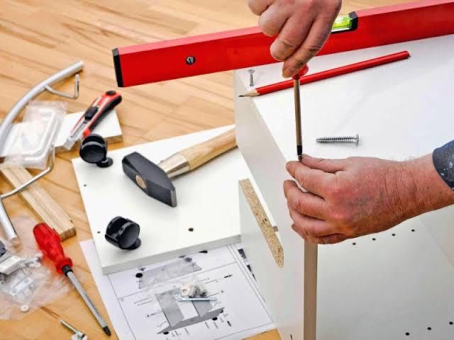 Збірка меблів з ДСП