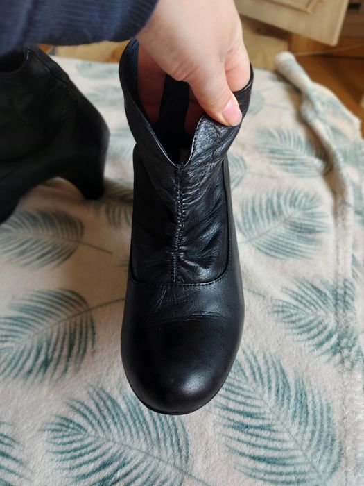 Botins    pretos