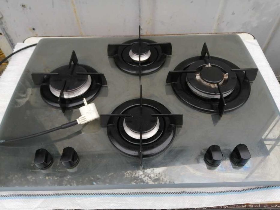 варочная поверхность, электросоковыжималка.