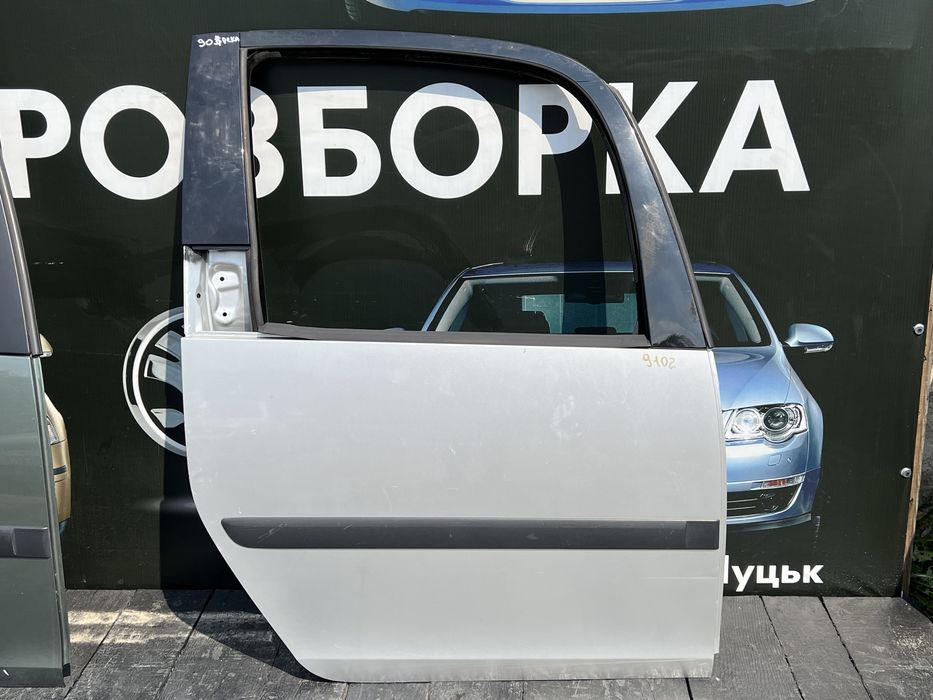 двері дверьки дверь фабия 2 двери передние задние fabia 2 roomster