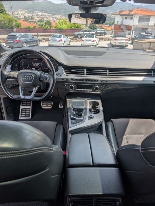 Audi Q7 — fotografia 8