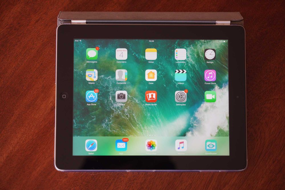 [COMO NOVO] iPad 4a Geração 32GB Wi-fi + Smart Cover + acessórios
