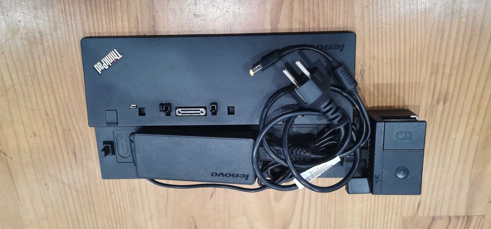 Lenovo Thinkpad Basic Dock c/Carregador 90w435954238170091521