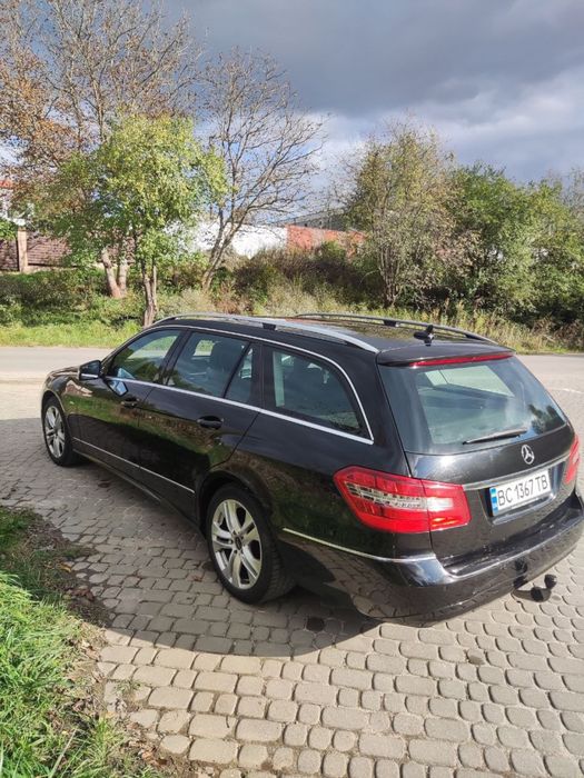 Продам Mercedes E200 2011р