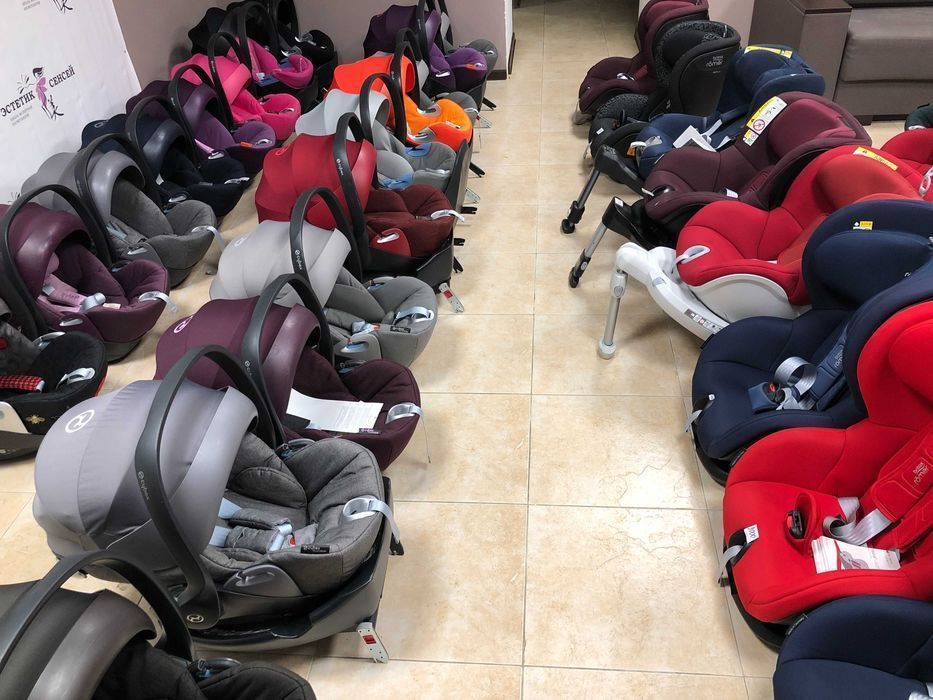 Автокрісла Шоурум Cybex Britax Romer Maxi Cosi Recaro автокрісло