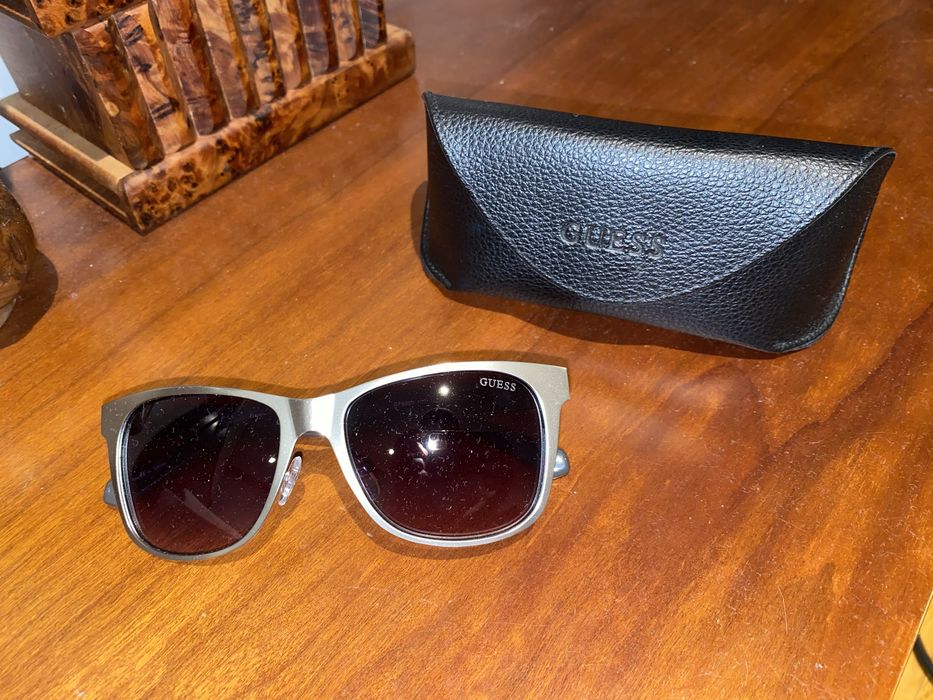 óculos de sol novos da guess