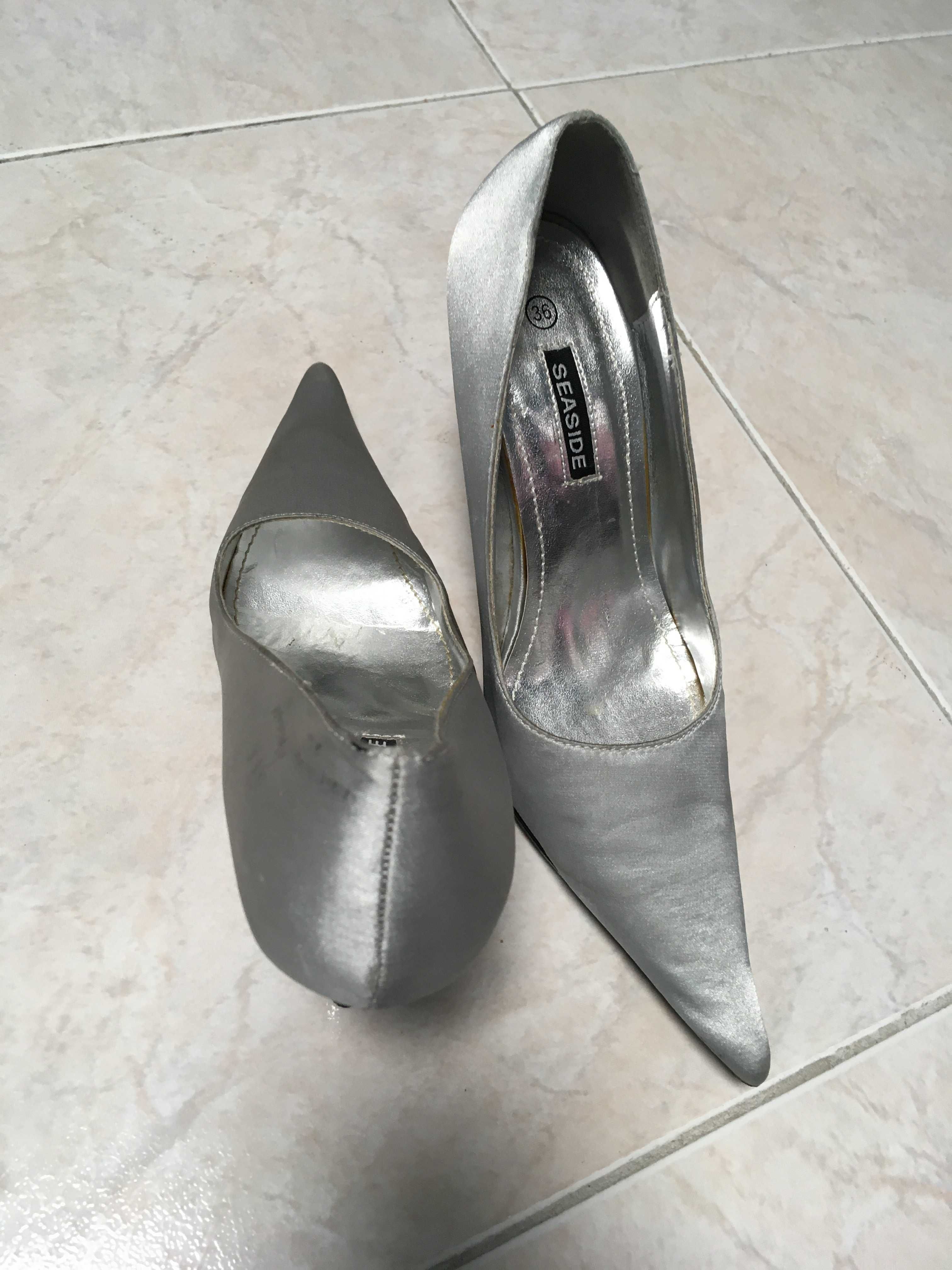 Sapatos hotsell prateados seaside