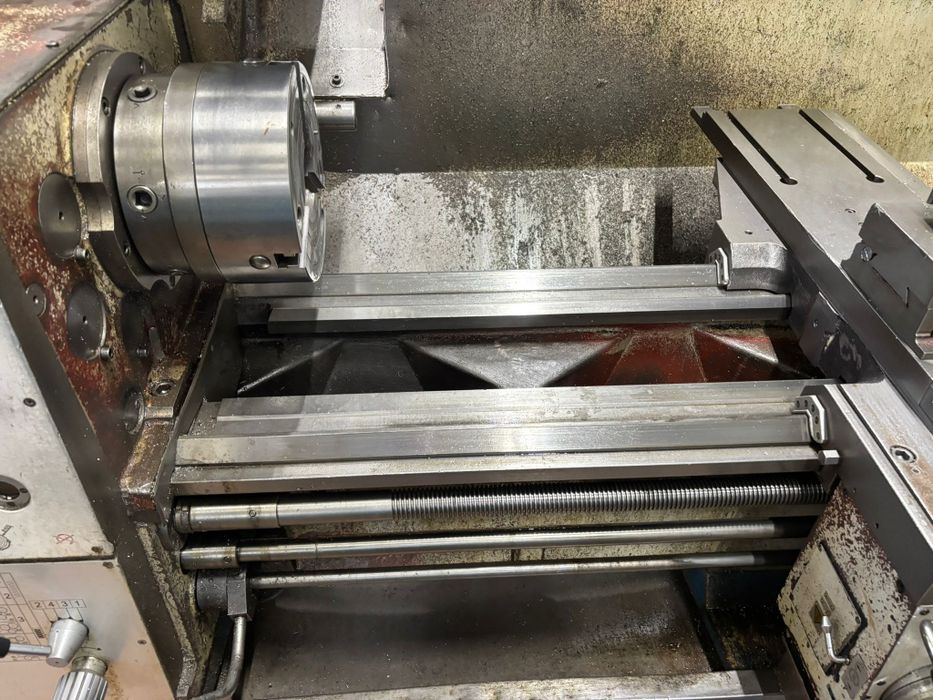 Tokarka TUR 560 Przelot 105mm 2002rok Export odczyt okular EXPORT