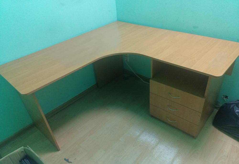 Стол офисный, стол компьютерный