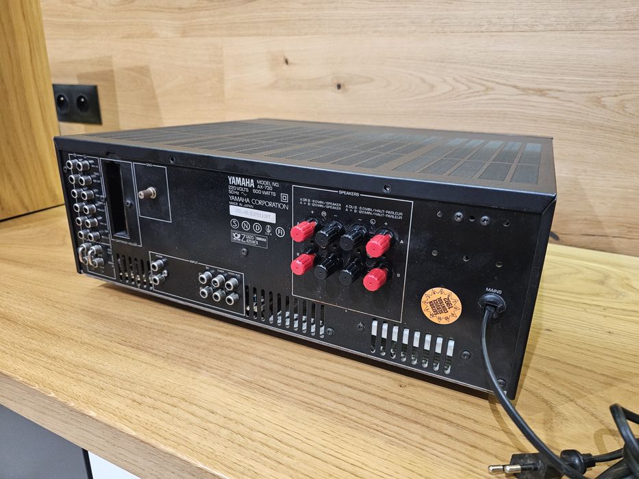 Wzmacniacz Yamaha AX-730