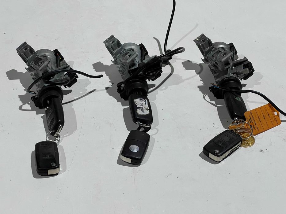 Замок зажигания Шкода А5 Гольф 5 замок запалювання Skoda A5 Golf 5