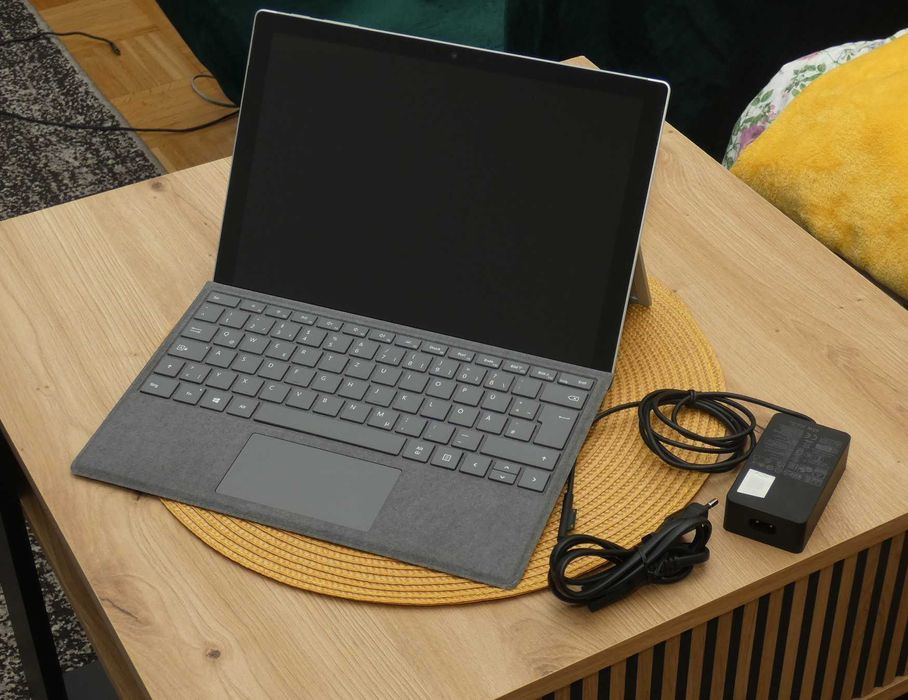 Microsoft Surface Pro 7 12.3" i7-1065G7 16GB 256GB SSD Laptop Tablet