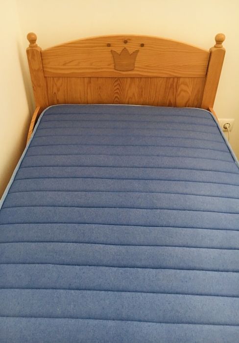 Cama Jacadi em bom estado s/ colchão - 75€ c/ colchao - 125€