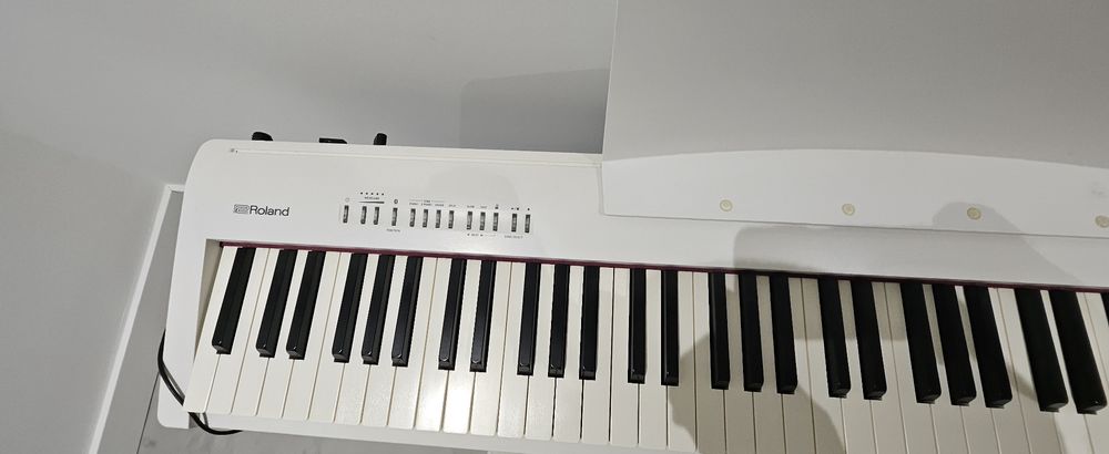 Piano ROLAND Branco FP-30