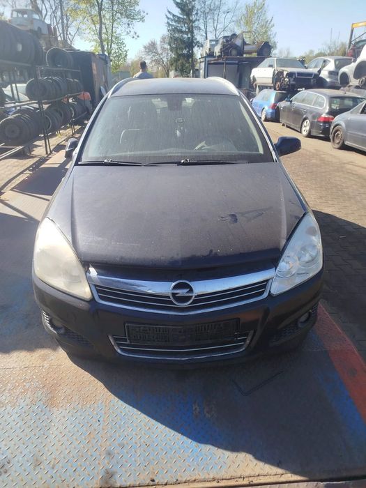 Opel Astra H na części.