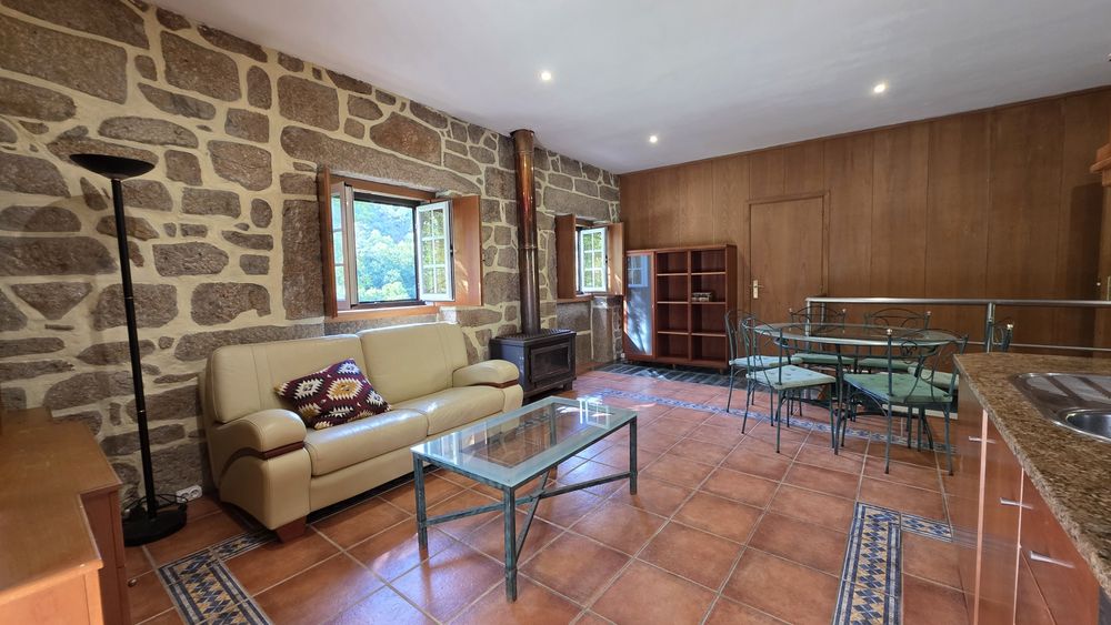 Quintinha com Moradia em lugar de sonho Rio Minho Melgaço