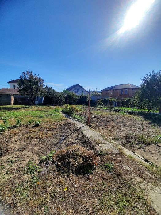 У продажу будинок з земельною ділянкою у м.Чорноморськ