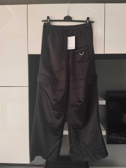 Nowe spodnie bojówki satynowe cargo Bershka 36