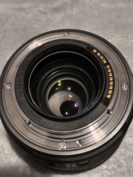 Lente Canon RF 35mm f1.8 is stm