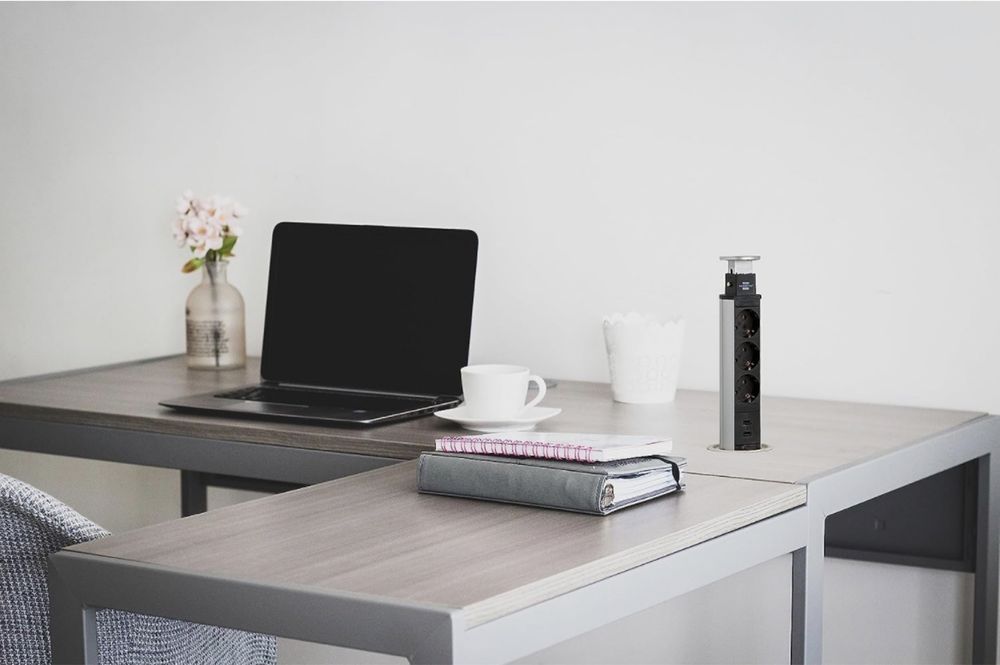 Torre de extensão de tomadas para embutir | 3 tomadas + 2 USB | 2 metros de cabo64284466020866122