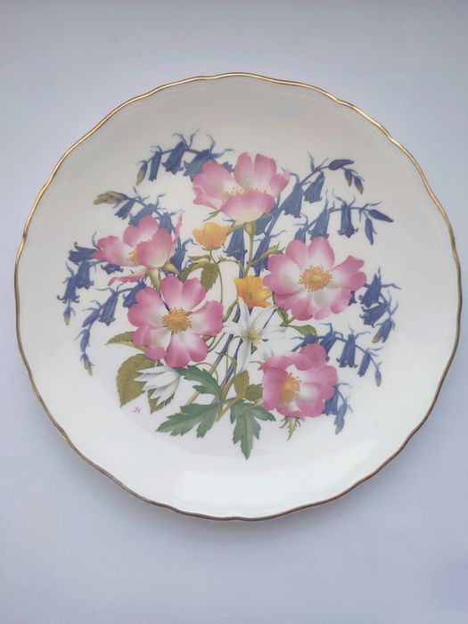 Колекційна фарфорова тарілка Royal Albert Woodland Roses із серії "Britain's Wild Flowers"