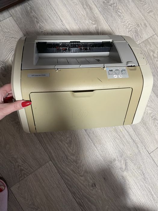 Принтер hp lazer jet 1020
