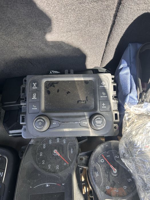 Jeep compass, cherokee панель приладів