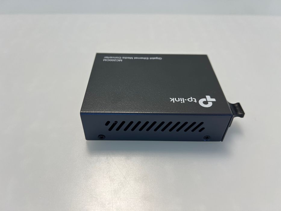 tp-link Gigabit Multi-Mode Media Converter (MC200CM)64586503142529121