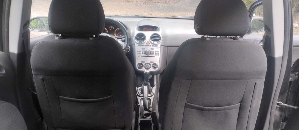 Opel corsa hatchback