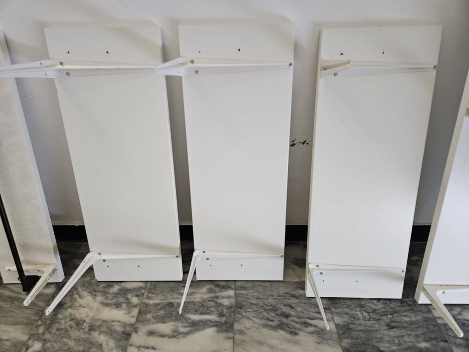 Várias Prateleiras Ikea BERGSHULT