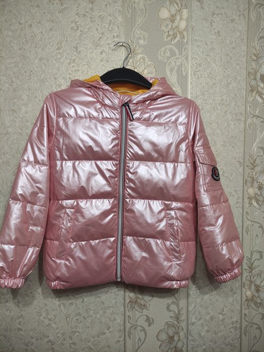 Курточка для дівчинки розмір 128