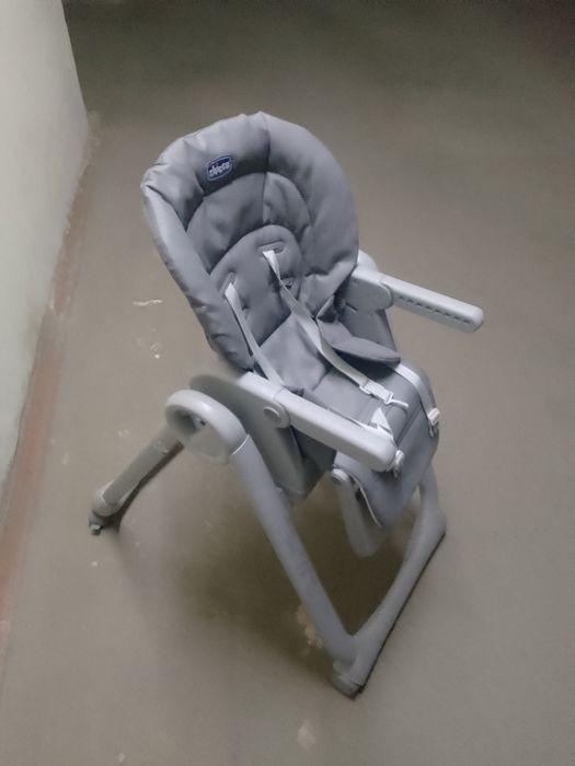 Дитячий стілець для годування Chicco