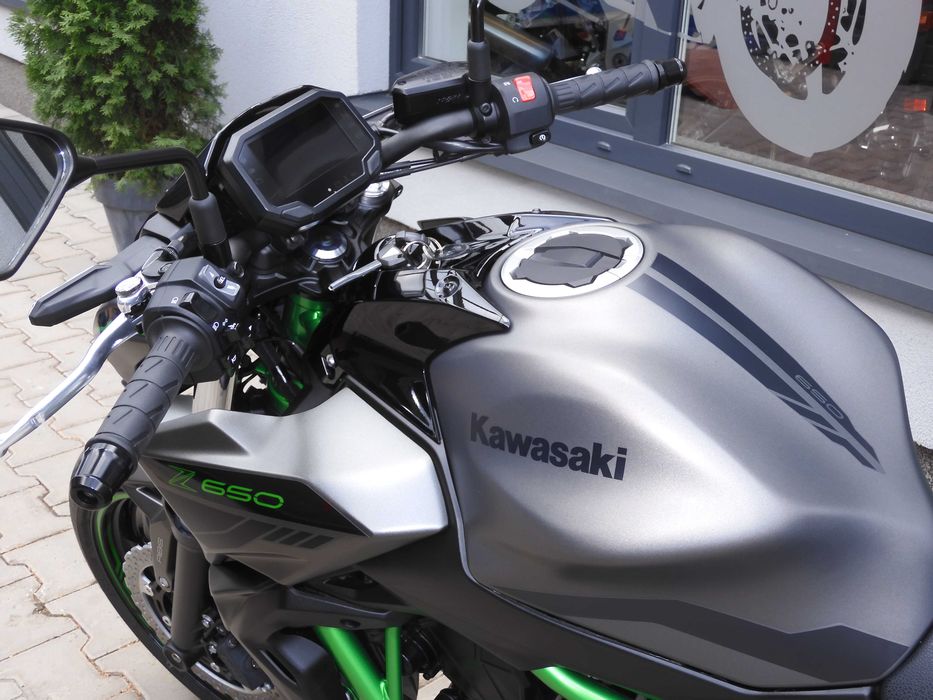 Kawasaki z650 Zarejestrowany na A2 NISKI PRZEBIEG