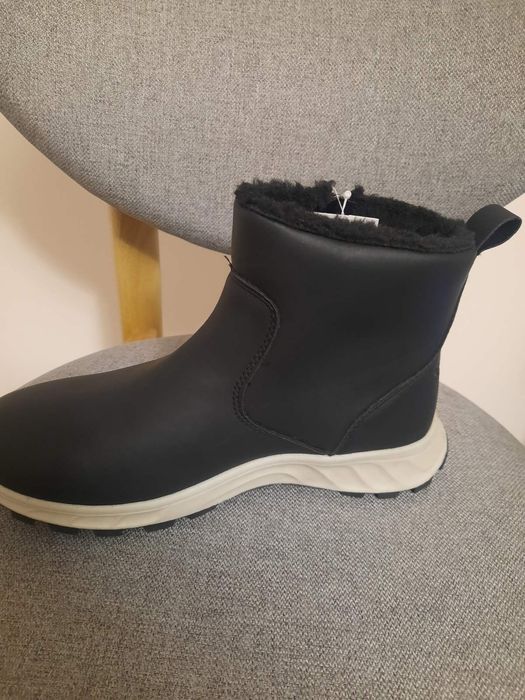 Продам женские зимние сапоги