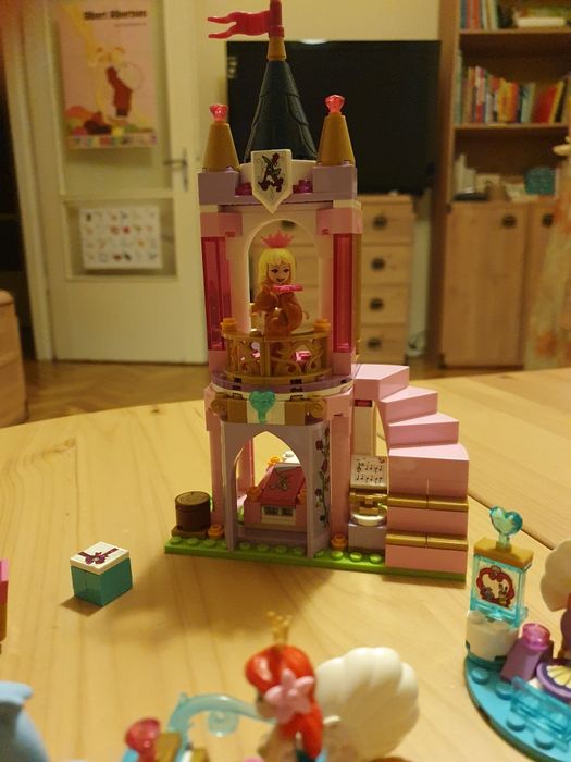 LEGO 41162 Disney - Królewskie przyjęcie Arielki, Aurory i Tiany