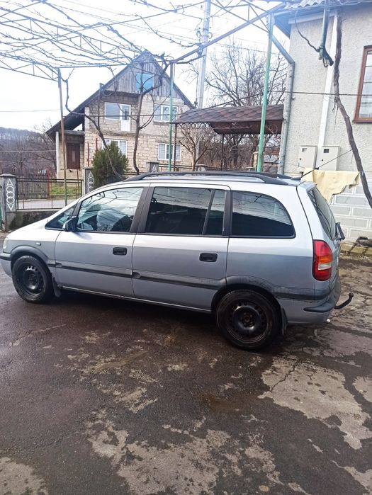 Продам автомобіль Opel Zafira 2002