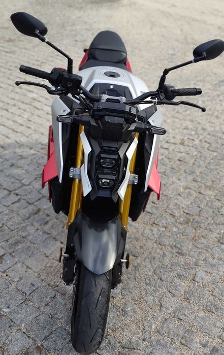 Suzuki  GSX 1000