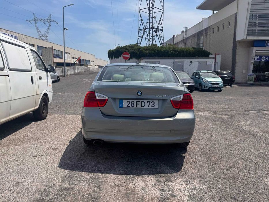 BMW 320D Caixa Automatica