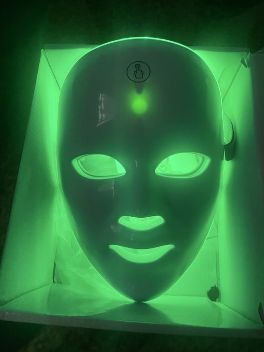 Світлодіодна лед маска для обличчя