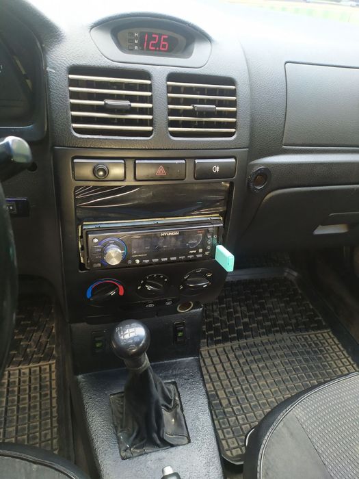 Мазда 323 універсал газ  на обмін