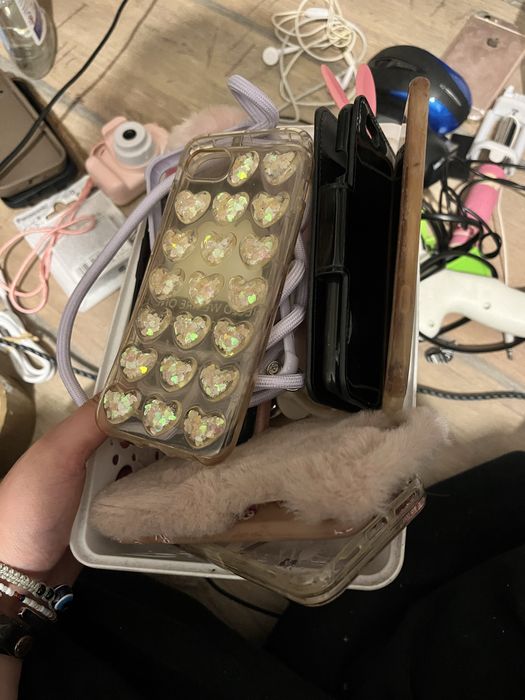 Sprzedam zestaw 22 casów na iphone 6s