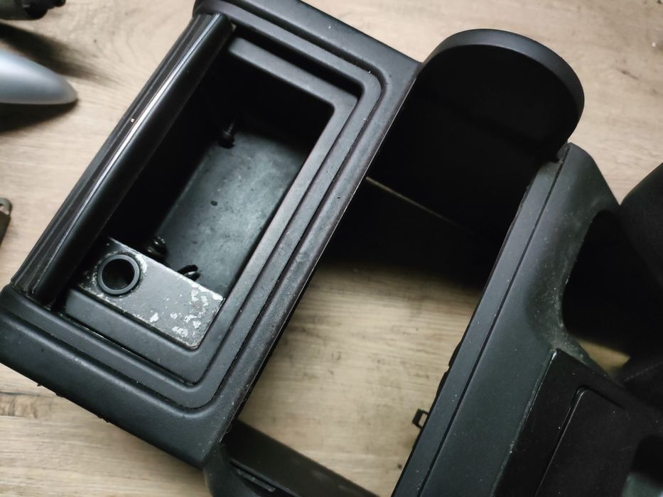 BMW E46 lift sedan podłokietnik + tunel