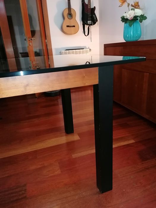 Mesa jantar como nova.