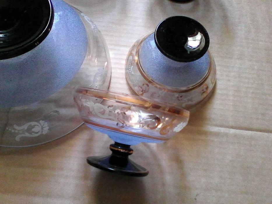 conjunto taça grande e 4 pequenas antigo